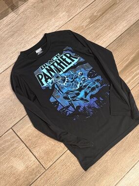 Marvel Black Long Sleeve Tee with Blue Graphic - Black Panther